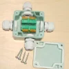 Разветвитель ПР-4 IP65 — открытый корпус Разветвитель ПР-4 IP65 — вид внутри корпуса